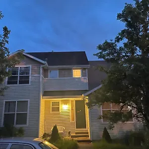Private King Homestay Portland